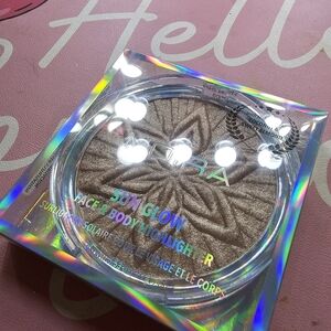 Moira Sun Glow Face & Body Highlighter